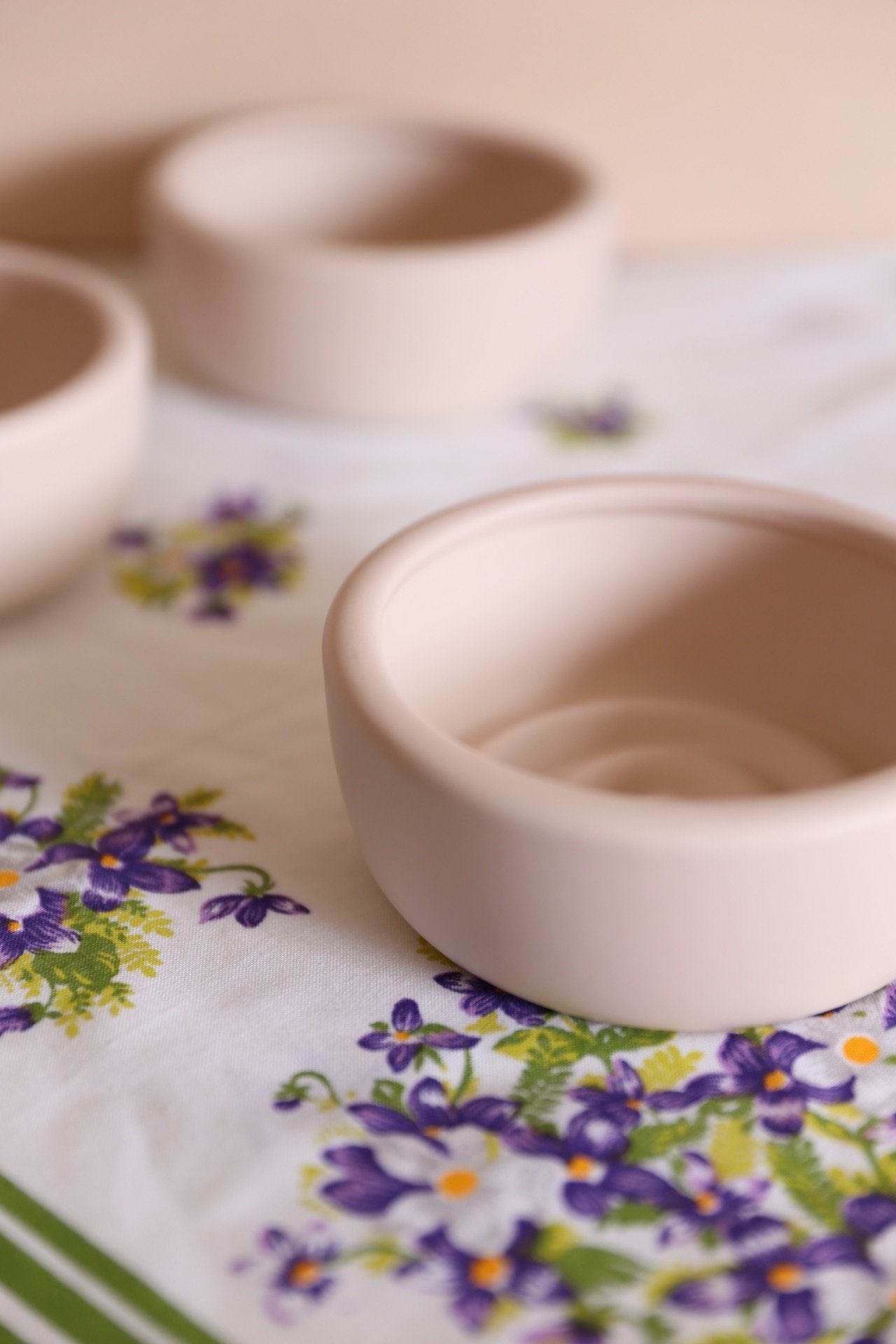 blush round ceramic bowl